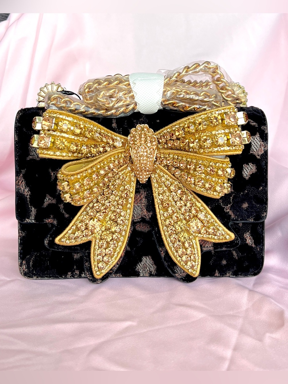 Kurt Geiger Shoreditch Crystal Bow Evening shoulder crossbody chain black gold